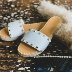O Limit Shoes The Runaway Bay Sandals In White