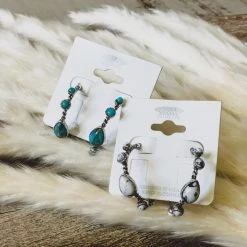 Bosuk Jewelry The Austin Earrings (2 Colors)