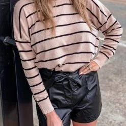 Ninexis Spofford Sweater Top Clothing