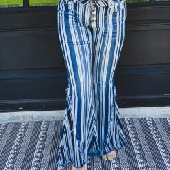 L&B The Dallas Bells