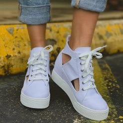 Very G The Edgewood Sneaker In White