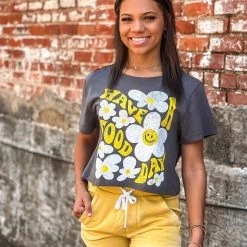 Gypsy Waltz Mobeetie Good Day Crop Tee