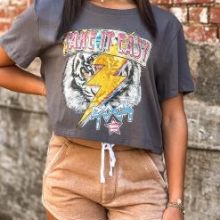 Gypsy Waltz Batesville Take It Easy Crop Tee Clothing