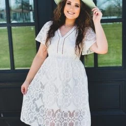 O Fashion The Eastland Dresss In White