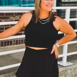 Gypsy Waltz Hallsville Athletic Skirt In Black In Curvy Clothing