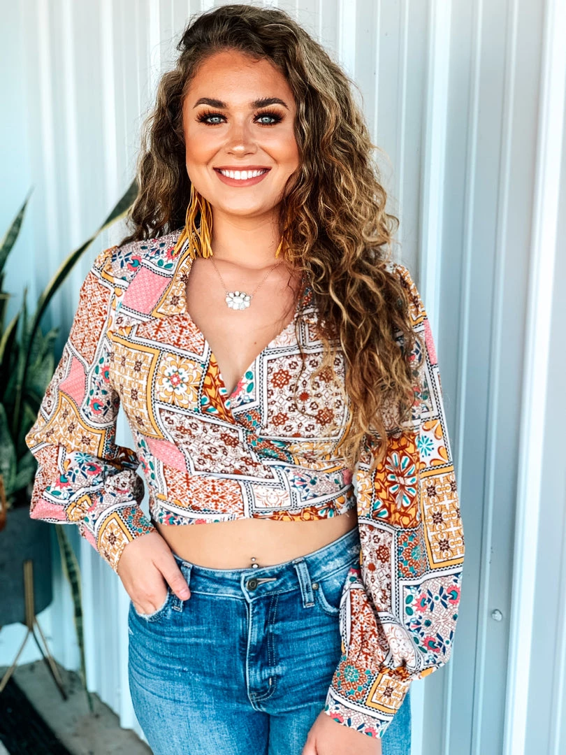 AKAIV The Batesville Top Clothing 5 AKAIV The Batesville Top Clothing