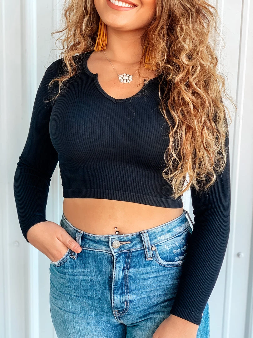 Dynamic Fashion The Carmine Top In Black 3 Dynamic Fashion The Carmine Top In Black