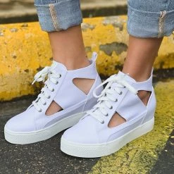 Very G The Edgewood Sneaker In White