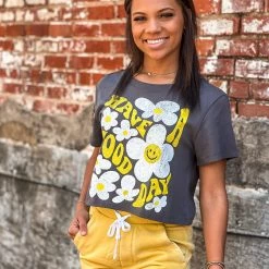 Gypsy Waltz Mobeetie Good Day Crop Tee