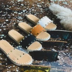 O Limit Shoes The Runaway Bay Sandals In White