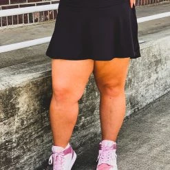 Gypsy Waltz Hallsville Athletic Skirt In Black In Curvy Clothing