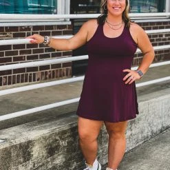 Gypsy Waltz Missouri City Athletic Dress In Maroon In Curvy Clothing