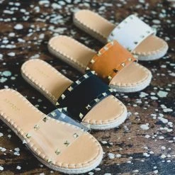 O Limit Shoes The Runaway Bay Sandals In White