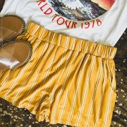 Heart & Hips The Linden Shorts In Mustard Bottoms