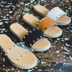 O Limit The Runaway Bay Sandals In Tan