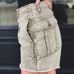 Easel Clothing The Seabrook Shorts