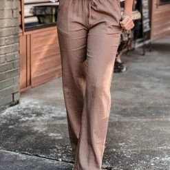 Gypsy Waltz Forsan Linen Pants In Mocha Clothing 13 Gypsy Waltz Forsan Linen Pants In Mocha Clothing