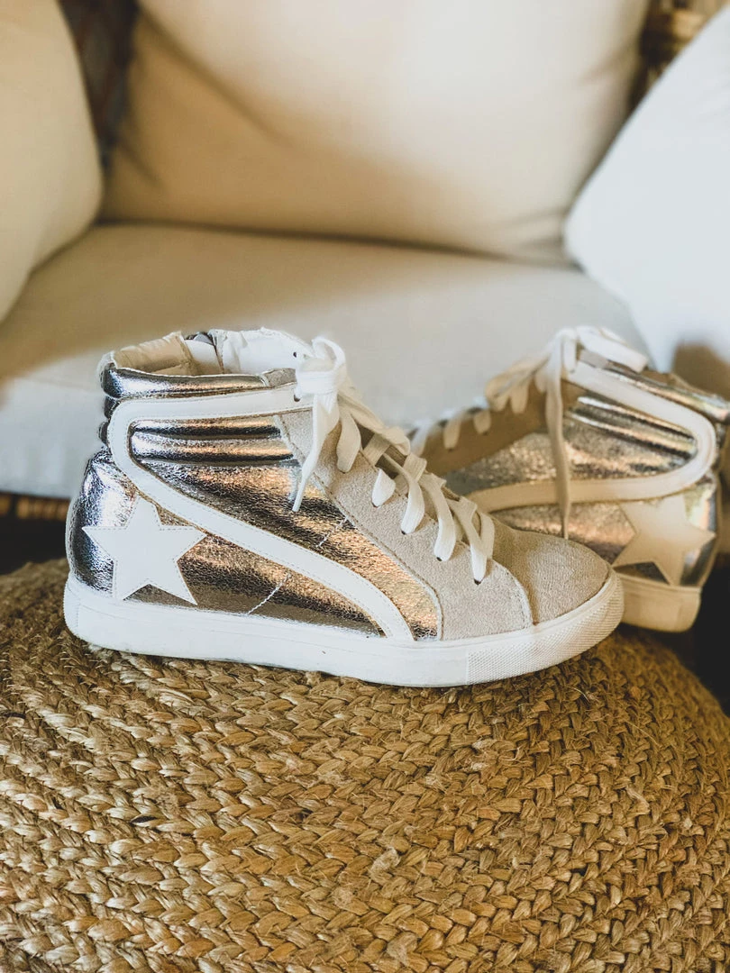 Verona Collection Shoes The Star Harbor Sneaker In Silver (7-11) 12 Verona Collection Shoes The Star Harbor Sneaker In Silver (7-11)