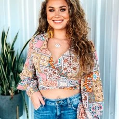 AKAIV The Batesville Top Clothing 32 AKAIV The Batesville Top Clothing