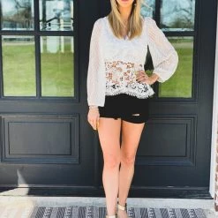 Gypsy Waltz Fulshear Topp In White - FINAL SALE Clearance