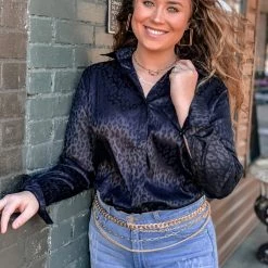 Gypsy Waltz Salado Top In Black