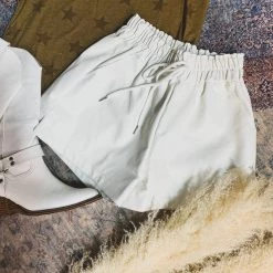 Gypsy Waltz Runge Shorts In White Clothing