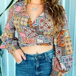 AKAIV The Batesville Top Clothing 25 AKAIV The Batesville Top Clothing