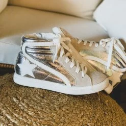 Verona Collection Shoes The Star Harbor Sneaker In Silver (7-11) 25 Verona Collection Shoes The Star Harbor Sneaker In Silver (7-11)