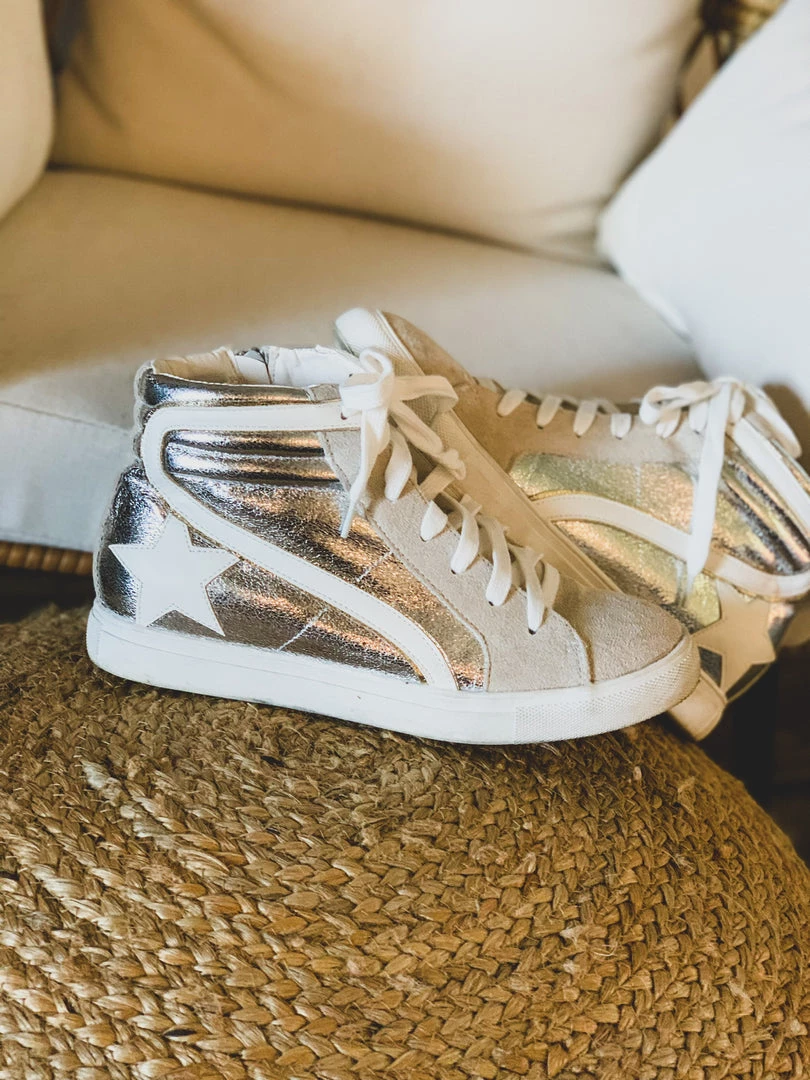 Verona Collection Shoes The Star Harbor Sneaker In Silver (7-11) 13 Verona Collection Shoes The Star Harbor Sneaker In Silver (7-11)