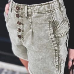 Easel Clothing The Seabrook Shorts