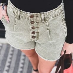 Easel Clothing The Seabrook Shorts