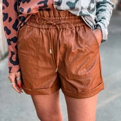 Itssy The Louise Shorts In Camel (S-XL) Clothing