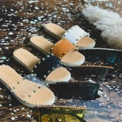 O Limit Shoes The Runaway Bay Sandals In White