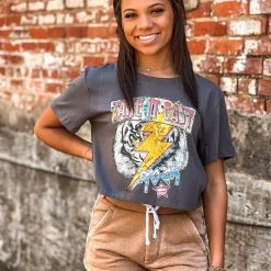 Gypsy Waltz Batesville Take It Easy Crop Tee Clothing