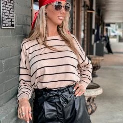 Ninexis Spofford Sweater Top Clothing