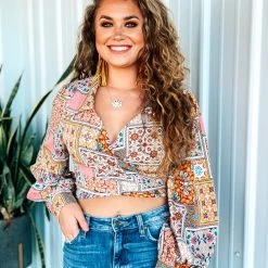 AKAIV The Batesville Top Clothing 35 AKAIV The Batesville Top Clothing