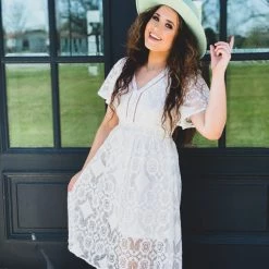 O Fashion The Eastland Dresss In White