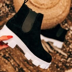 Rad Fashion The Maud Boots In Black (6-11)