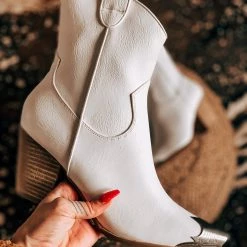 Rad Fashion The Abbott Boots In White (6-11)