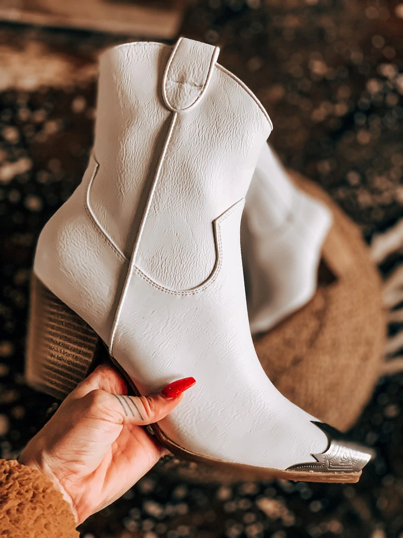 Rad Fashion The Abbott Boots In White (6-11) 4 Rad Fashion The Abbott Boots In White (6-11)