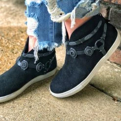 Very Volatile Clearance The Shallowater Shoee In Black