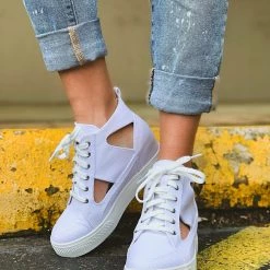 Very G The Edgewood Sneaker In White