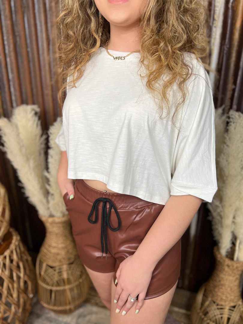 Gypsy Waltz Clothing Princeton Crop Tee In White 4 Gypsy Waltz Clothing Princeton Crop Tee In White