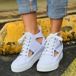 Very G The Edgewood Sneaker In White