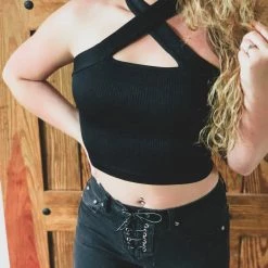 Gypsy Waltz Munday Top In Black