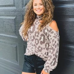 Viamor The Odessa Top In Mocha - FINAL SALE Clearance