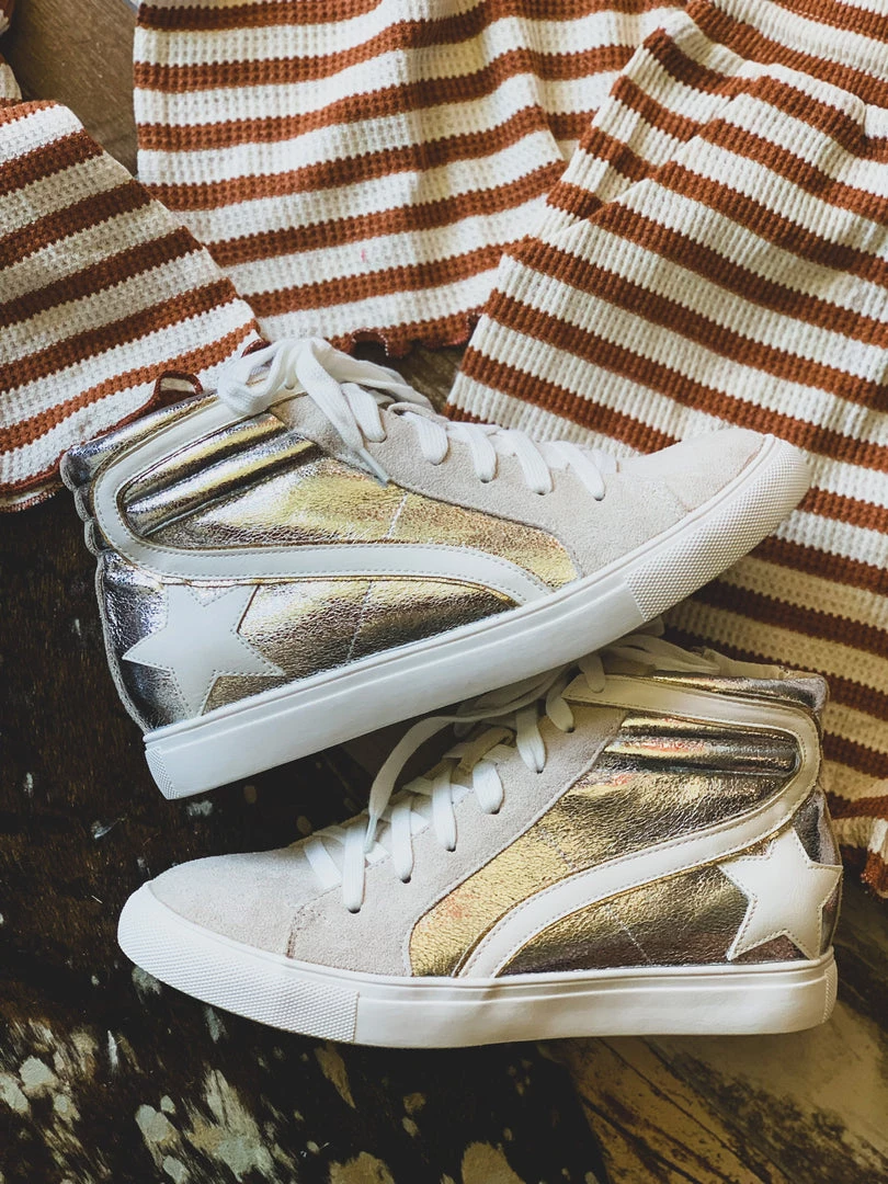 Verona Collection Shoes The Star Harbor Sneaker In Silver (7-11) 4 Verona Collection Shoes The Star Harbor Sneaker In Silver (7-11)