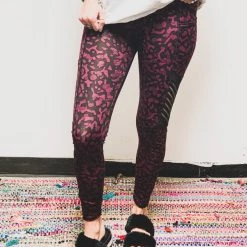 Ds Wholesale SCREENBUSTER Leopard Print Leggins In Fuchsia