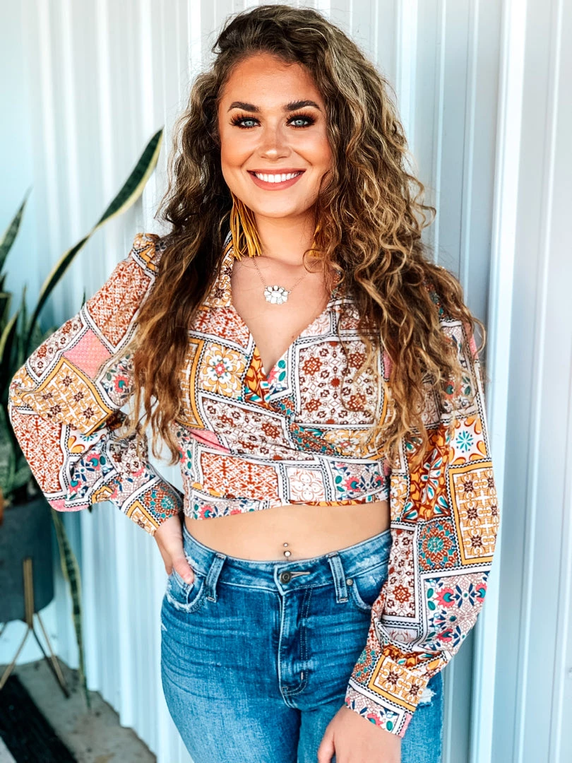 AKAIV The Batesville Top Clothing 14 AKAIV The Batesville Top Clothing