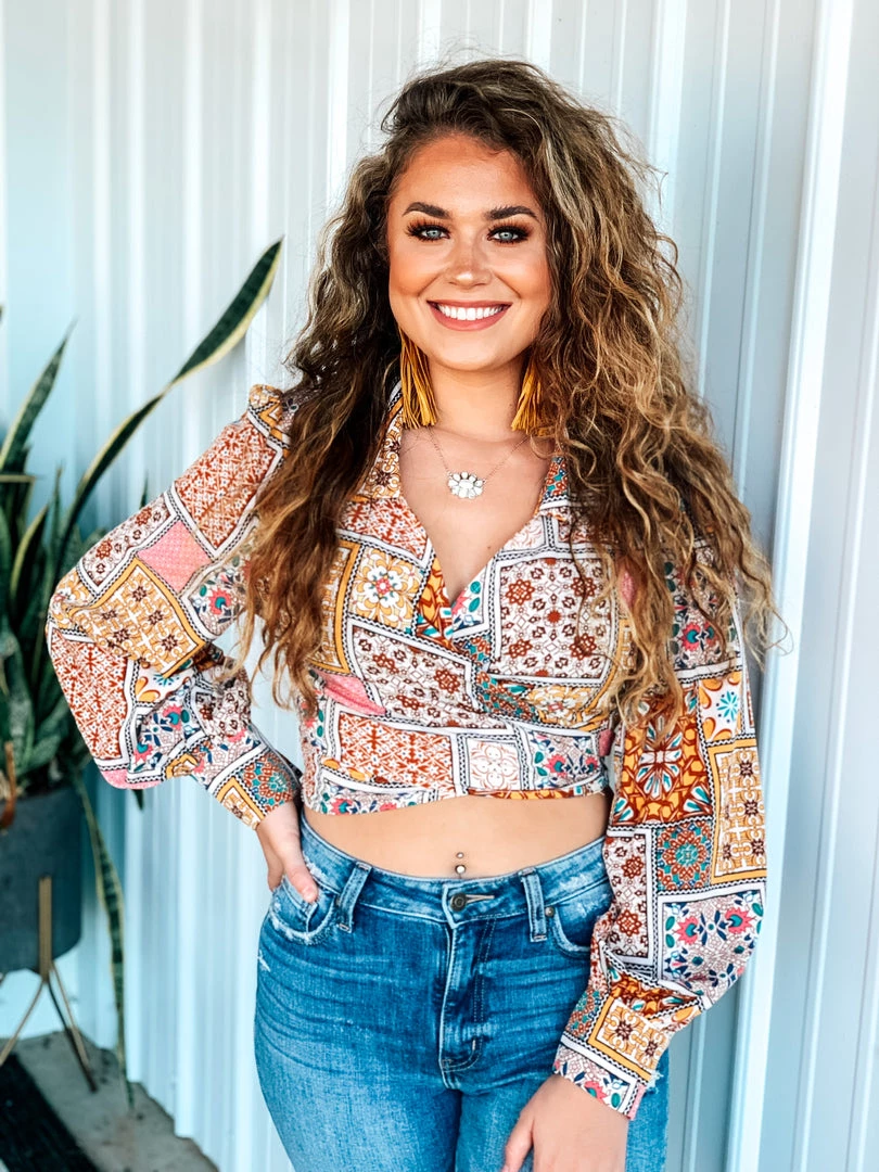 AKAIV The Batesville Top Clothing 15 AKAIV The Batesville Top Clothing